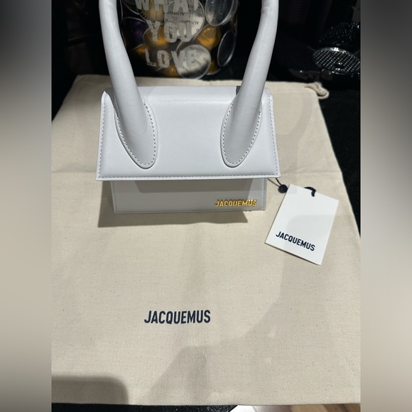 JACQUEMUS
White Les Classiques 'Le Chiquito moyen' Bag - Picture 2 of 5
